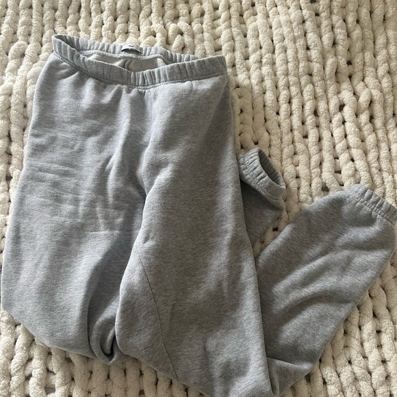 Aritiza TNA sweatpants - Picture 1 of 2